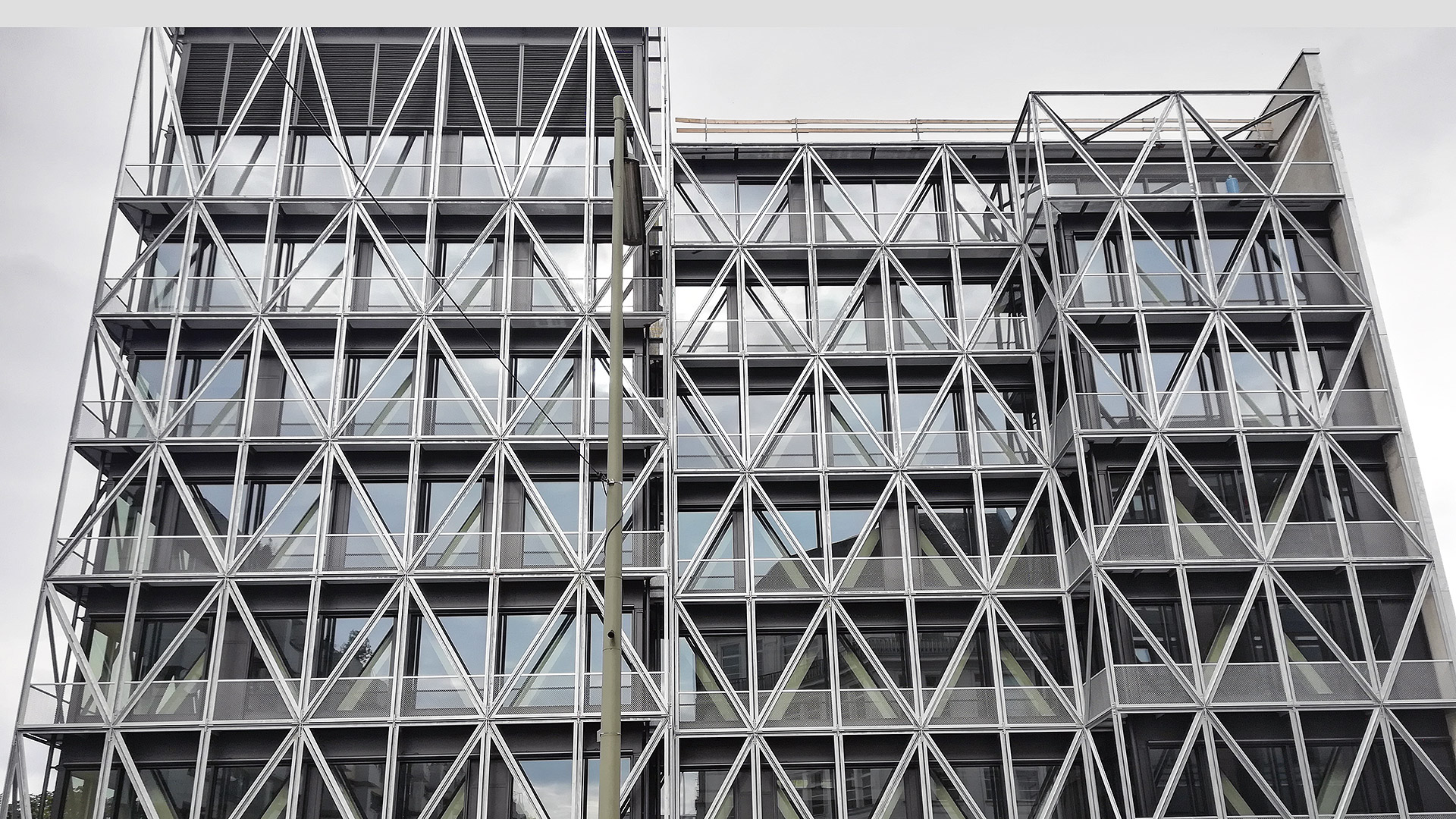 Neubau taz-Redaktionsgebäude in Berlin. Unsere Leistungen: Wärmeschutz, Schallschutz, Raumakustik, Gebäudesimulation